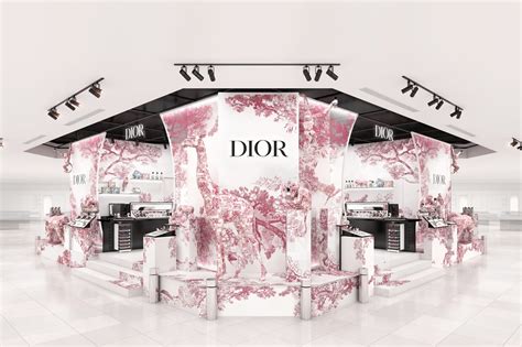 新宿 dior